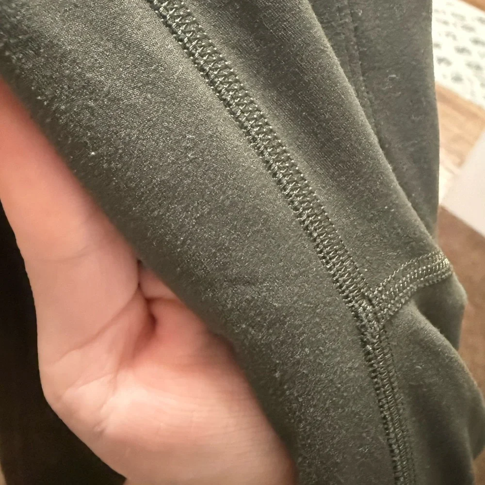 Lululemon Align High-Rise Jogger in Smoked Spruce Size 4 - Picture 9 of 9